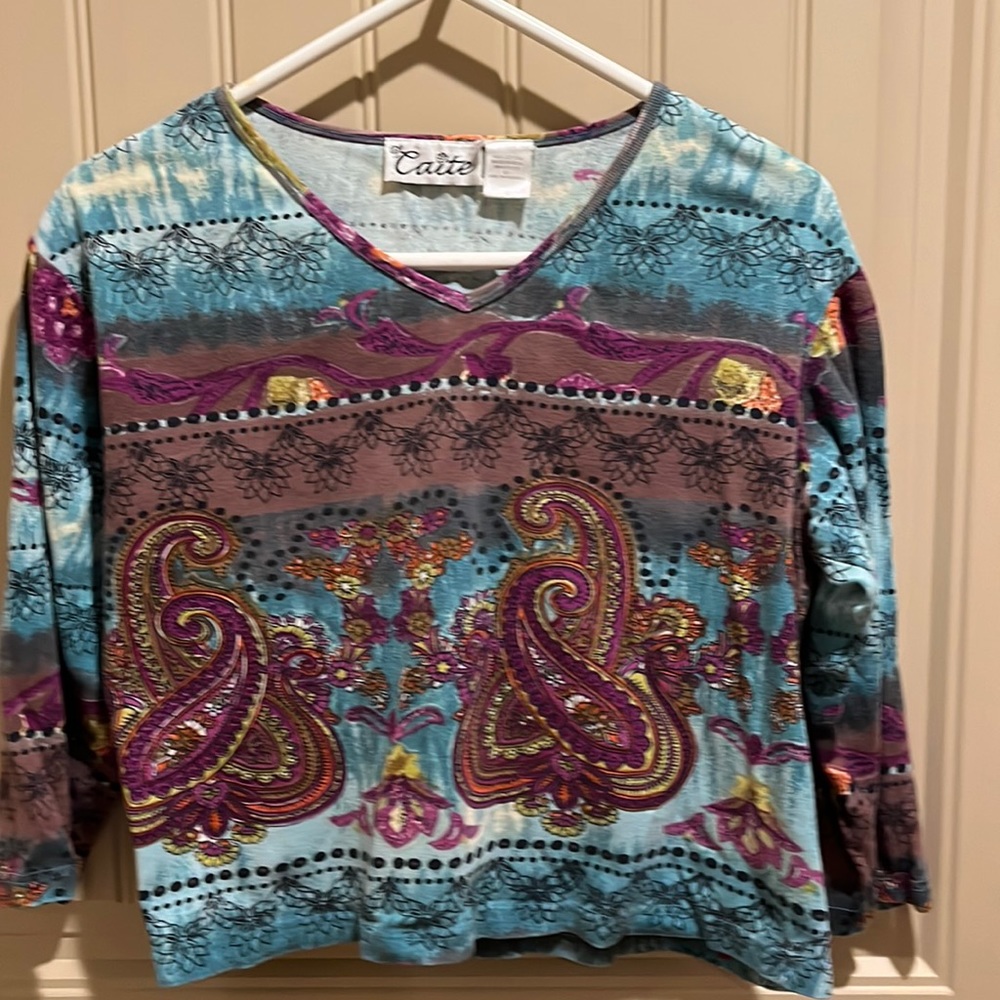 Fun, thick, long sleeve shirt, size large